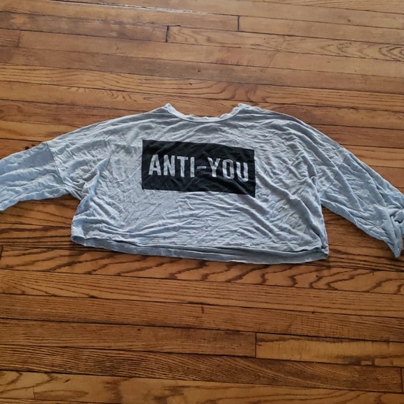 Grey crop top shirt - Picture 1 of 1